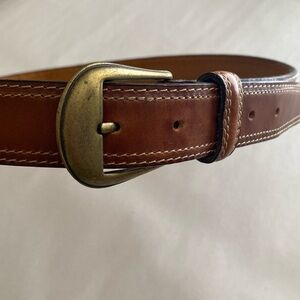 Brown mens leather belt Brass tone buckle Sz 34 classic Basic casual work office